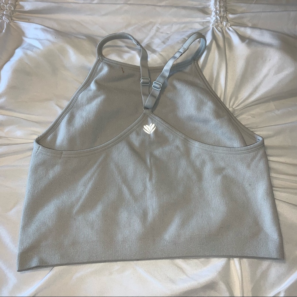 Workout Top - Picture 3 of 4